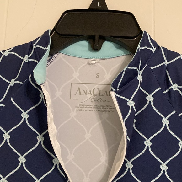 Anna Clare Active Dress - Picture 2 of 4